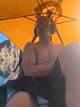 Snapshot of FloppyPickle4u chatting on 20, 3, 2026 FloppyPickle4u online show from 20, 3, 2026