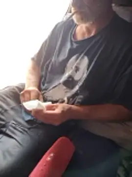 Snapshot of FloppyPickle4u chatting on 10, 4, 2026 FloppyPickle4u online show from 10, 4, 2026