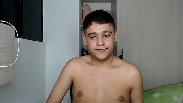 Snapshot of kaiine190 chatting on 3, 3, 2026 kaiine190 online show from 3, 3, 2026