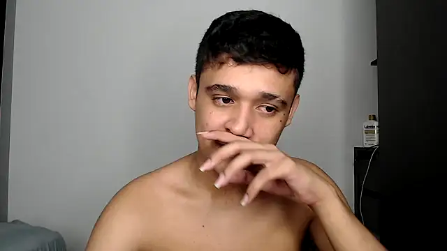 Snapshot of kaiine190 chatting on 15, 3, 2026 kaiine190 online show from 15, 3, 2026