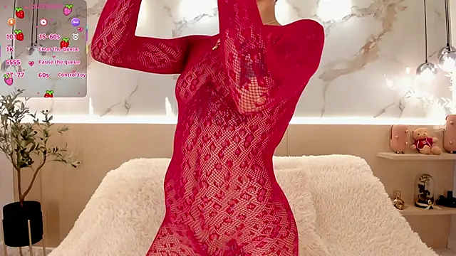 LunaRuso online show from 7, 3, 2026