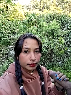 Bonnie Clydeee online show from 18, 3, 2026