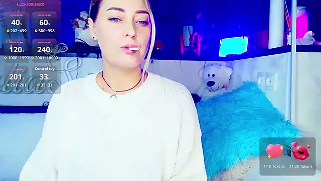 Snapshot of _JuliaSpace_ chatting on 30, 9, 2025 JuliaSpace online show from 30, 9, 2025