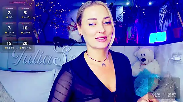  JuliaSpace  online show from 6, 11, 2025