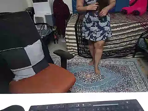 Arushisingh8888 online show from 8, 12, 2024
