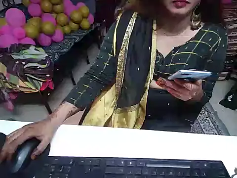 Arushisingh8888 online show from 17, 12, 2024