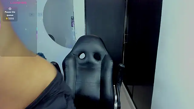 Snapshot of valentino_santoss chatting on 29, 9, 2025 valentino santoss online show from 29, 9, 2025