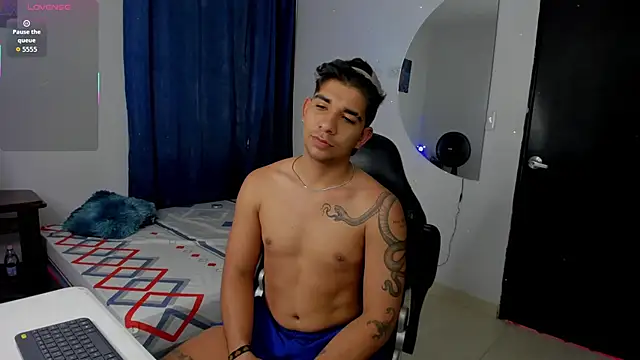 Snapshot of valentino_santoss chatting on 6, 10, 2025 valentino santoss online show from 6, 10, 2025