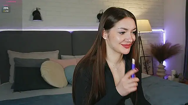 Micky  love online show from 4, 3, 2025