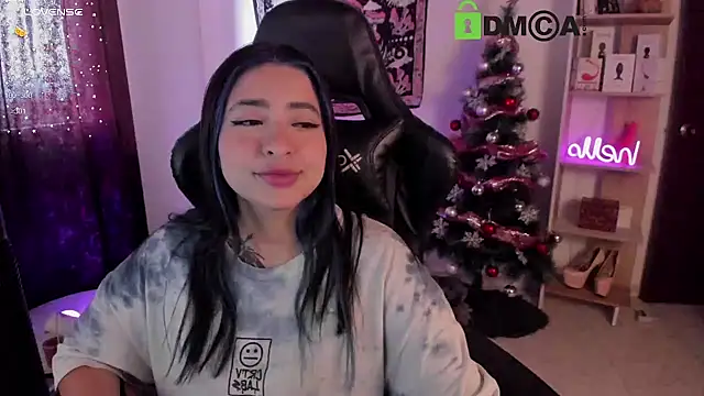 sweetcoralinee online show from 13, 12, 2024