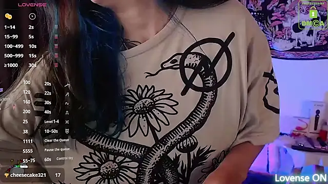 Snapshot of sweetcoralinee chatting on 13, 9, 2025 sweetcoralinee online show from 13, 9, 2025