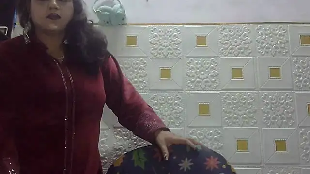 Sexy komolika online show from 1, 3, 2025