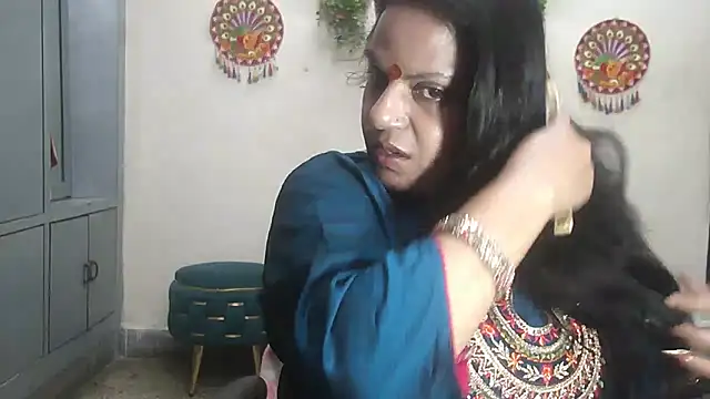 Sexy komolika online show from 1, 4, 2026