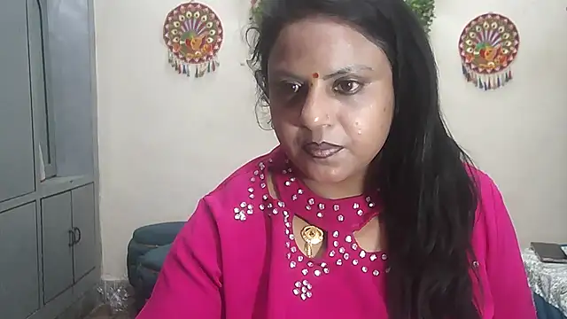 Sexy komolika online show from 4, 4, 2026