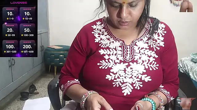 Sexy komolika online show from 10, 4, 2026