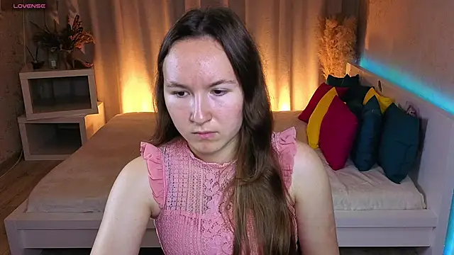 Snapshot of Little_doll_meow chatting on 15, 9, 2025 Little doll meow online show from 15, 9, 2025