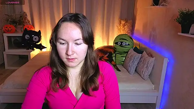 Snapshot of Little_doll_meow chatting on 23, 10, 2025 Little doll meow online show from 23, 10, 2025