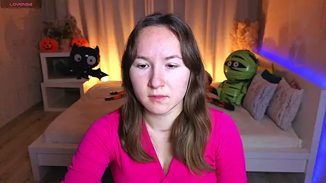 Snapshot of Little_doll_meow chatting on 28, 10, 2025 Little doll meow online show from 28, 10, 2025