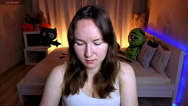 Snapshot of Little_doll_meow chatting on 30, 10, 2025 Little doll meow online show from 30, 10, 2025