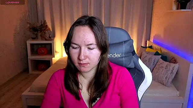 Snapshot of Little_doll_meow chatting on 6, 11, 2025 Little doll meow online show from 6, 11, 2025