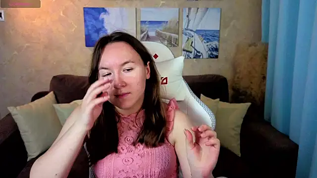 Snapshot of Little_doll_meow chatting on 18, 11, 2025 Little doll meow online show from 18, 11, 2025