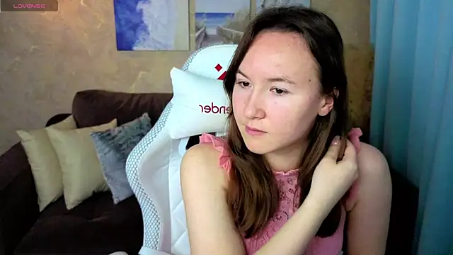 Snapshot of Little_doll_meow chatting on 26, 11, 2025 Little doll meow online show from 26, 11, 2025