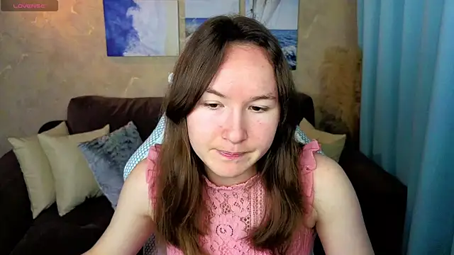 Snapshot of Little_doll_meow chatting on 28, 11, 2025 Little doll meow online show from 28, 11, 2025