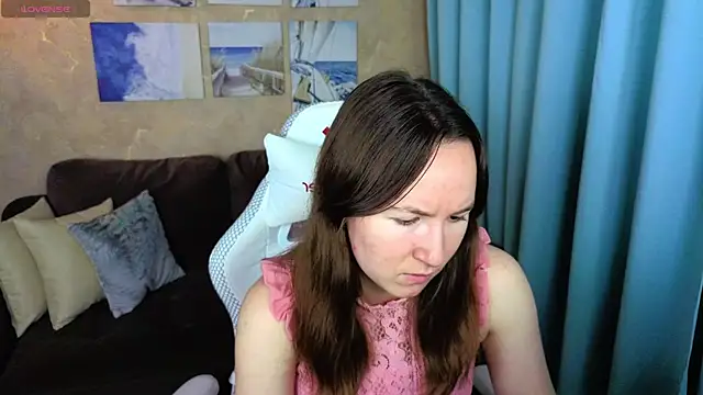 Snapshot of Little_doll_meow chatting on 2, 12, 2025 Little doll meow online show from 2, 12, 2025