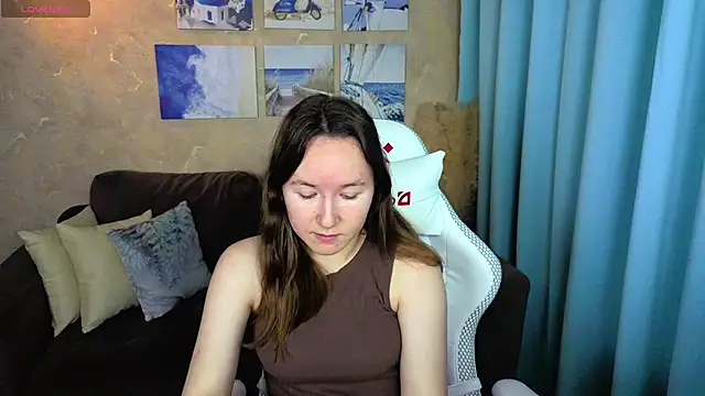 Snapshot of Little_doll_meow chatting on 4, 12, 2025 Little doll meow online show from 4, 12, 2025