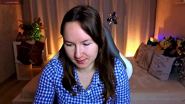 Snapshot of Little_doll_meow chatting on 17, 12, 2025 Little doll meow online show from 17, 12, 2025