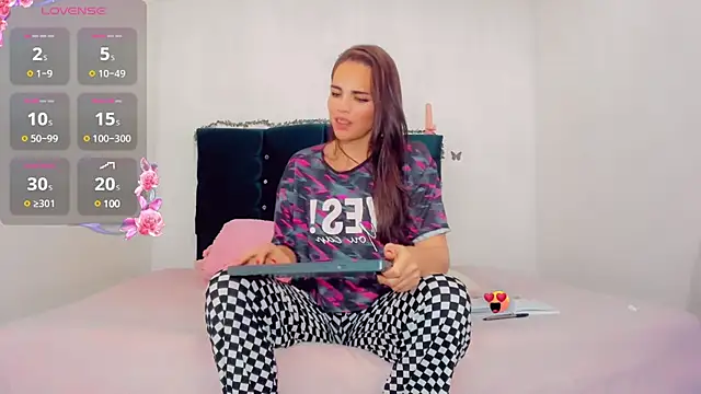 Snapshot of Rubi_30 chatting on 25, 1, 2025 Rubi 30 online show from 25, 1, 2025