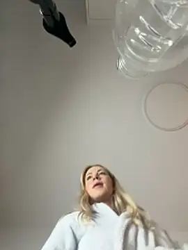 Snapshot of streetdoll chatting on 8, 2, 2026 streetdoll online show from 8, 2, 2026