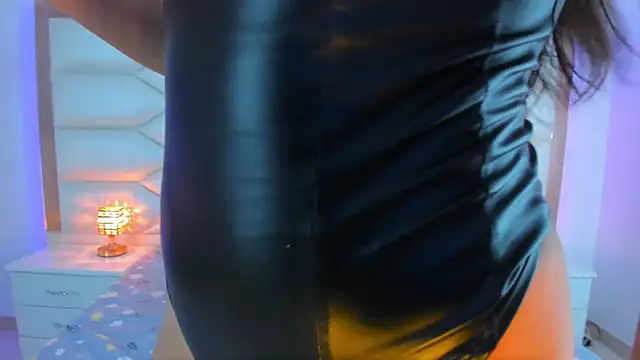 samanthaevans4 online show from 4, 12, 2024