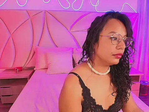 ValleryC online show from 6, 5, 2026