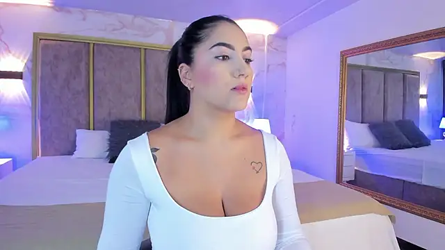 PaulinaDuarte online show from 8, 3, 2026