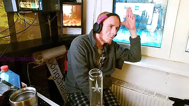 Snapshot of BongChannel chatting on 31, 12, 2024 BongChannel online show from 31, 12, 2024