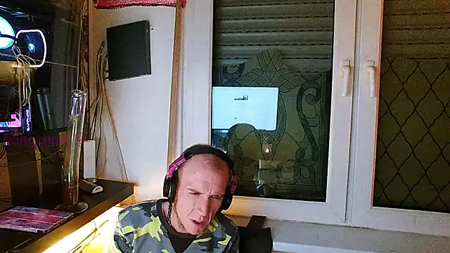 Snapshot of BongChannel chatting on 9, 1, 2025 BongChannel online show from 9, 1, 2025