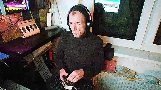 Snapshot of BongChannel chatting on 10, 1, 2025 BongChannel online show from 10, 1, 2025