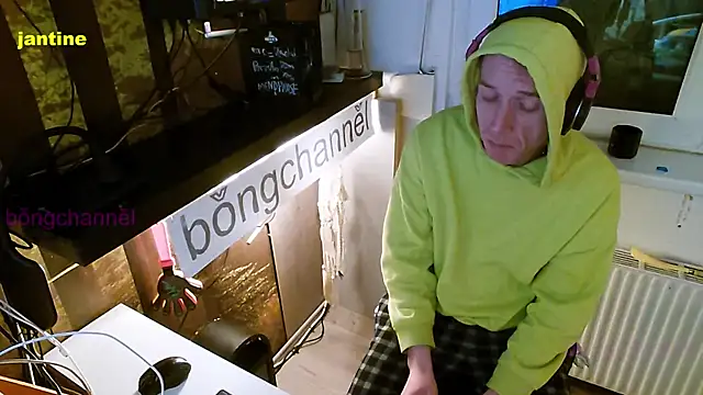 Snapshot of BongChannel chatting on 9, 2, 2025 BongChannel online show from 9, 2, 2025