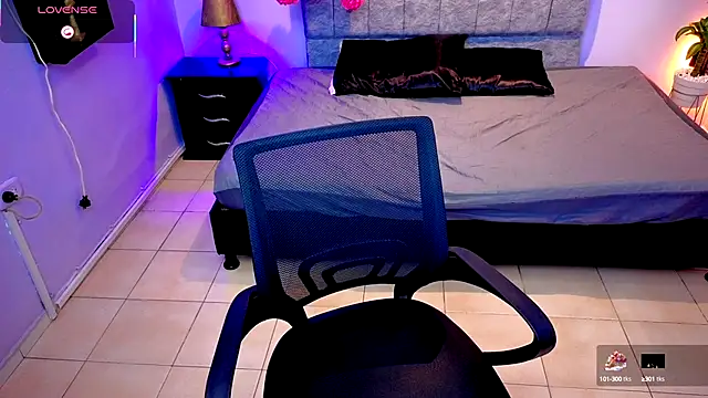 Snapshot of Lana_stone_ chatting on 12, 9, 2025 Lana stone online show from 12, 9, 2025