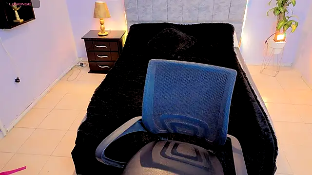 Snapshot of Lana_stone_ chatting on 9, 11, 2025 Lana stone online show from 9, 11, 2025