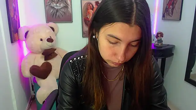 Cristal erotik online show from 7, 3, 2025