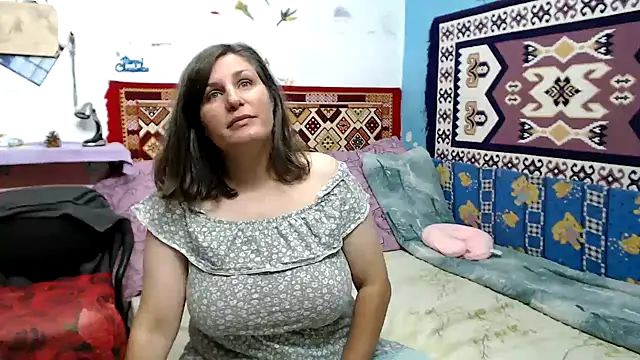 AdelineBlueEyes online show from 22, 9, 2025