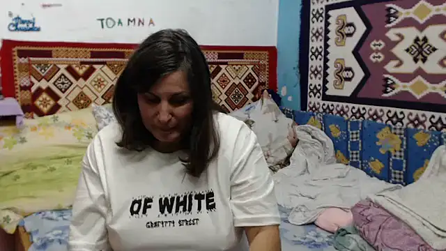 AdelineBlueEyes online show from 2, 10, 2025