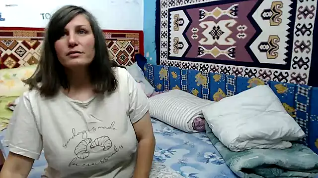 AdelineBlueEyes online show from 3, 10, 2025