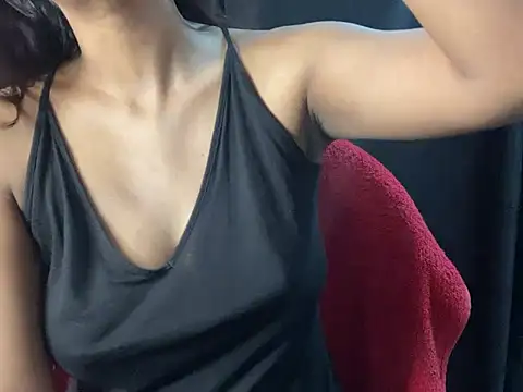 Sexy trisha  7 online show from 30, 12, 2024