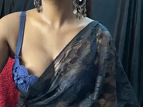 Sexy trisha  7 online show from 7, 1, 2025