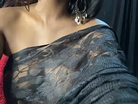 Sexy trisha  7 online show from 7, 1, 2025