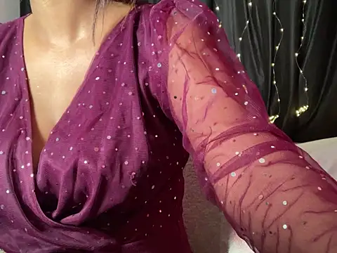 Sexy trisha  7 online show from 1, 5, 2026
