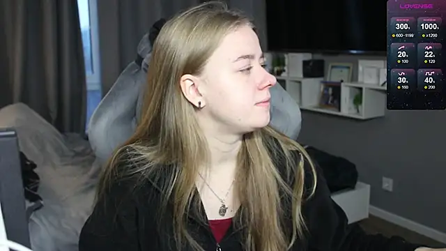 Snapshot of candy_maggie chatting on 3, 12, 2024 candy maggie online show from 3, 12, 2024
